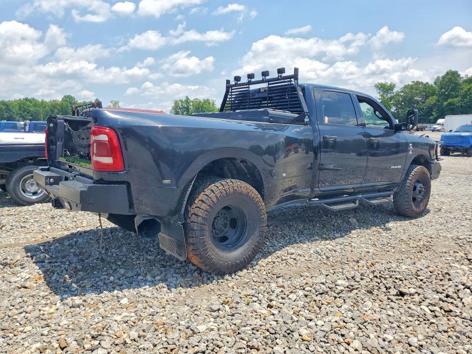 2022 Ram 3500 VIN 3C63RRHL1NG285579 COPART salvage auction — ENGINE BURN, SC - CERTIFICATE OF TITLE, sold $11,000 on 2026-09-17 (photo 3)