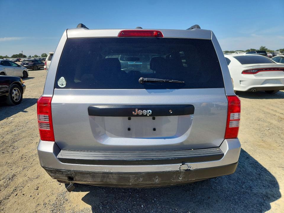 2017 Jeep Liberty (patriot) VIN 1C4NJPBA2HD207642 COPART salvage auction — REAR END, Ca - Salvage Certificate, sold $1,800 on 2026-07-09 (photo 6)