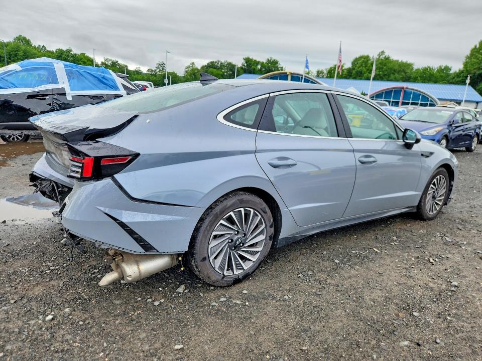2024 Hyundai Sonata hybrid VIN KMHL34JJ3RA095255 COPART salvage auction — REAR END, Fl - Cert Of Title Slvg Rebuildable, sold $6,000 on 2026-07-09 (photo 3)
