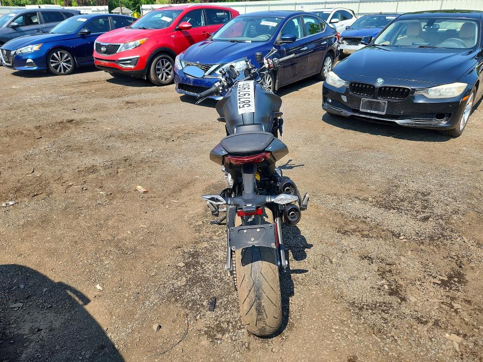2023 Ducati Monster VIN ZDMMAMDT8PB008201 COPART salvage auction — SIDE, NJ - CERT OF TITLE-SALVAGE, sold $2,200 on 2026-08-06 (photo 4)