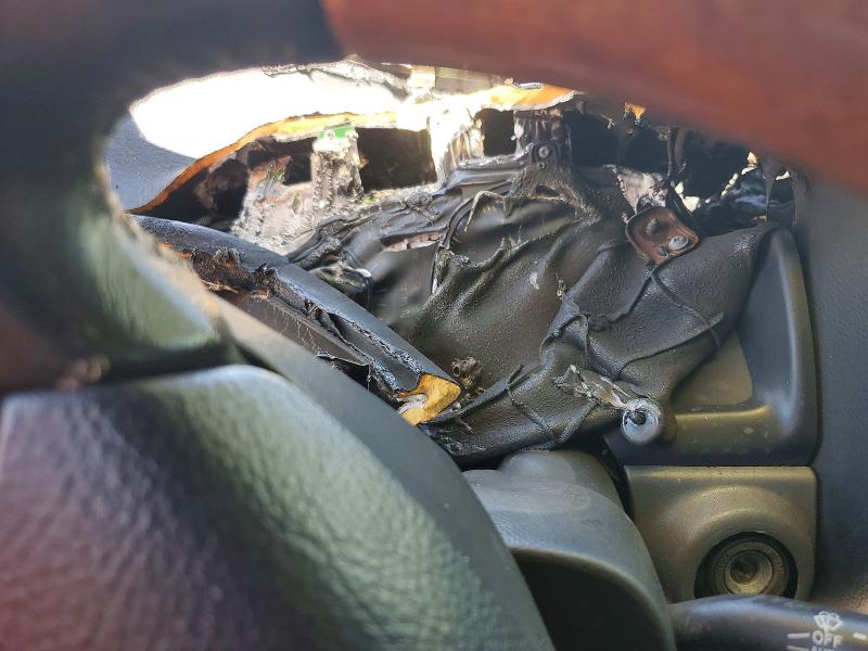 2006 Lexus VIN JTJBT20XX60104395 COPART salvage auction — ENGINE BURN, Tn - Non-Repairable Certificate, sold $625 on 2026-07-13 (photo 9)