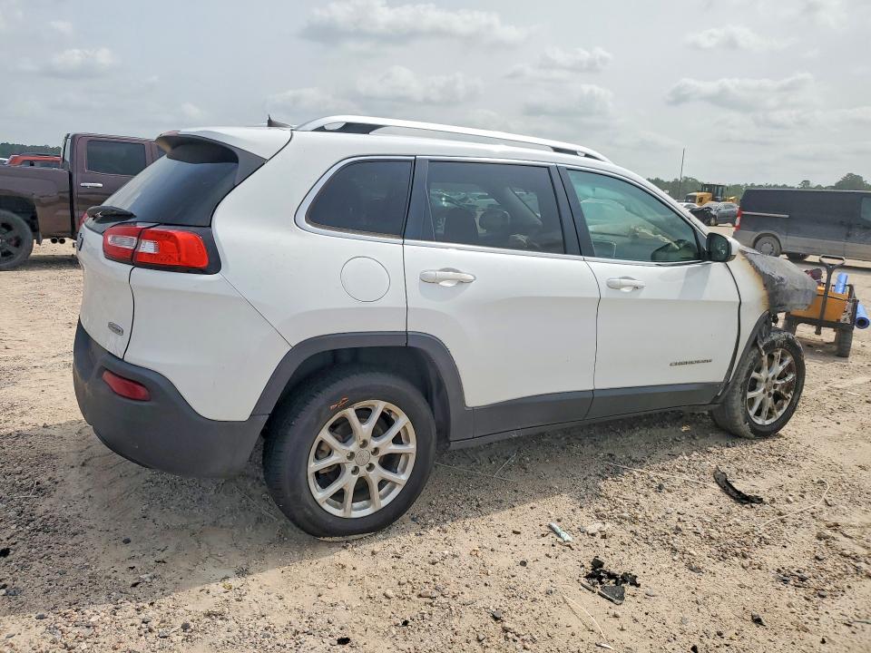 2016 Jeep Cherokee VIN 1C4PJLCB6GW234287 COPART salvage auction — ENGINE BURN, Tx - Nonrepairable Title, sold $150 on 2026-07-02 (photo 3)