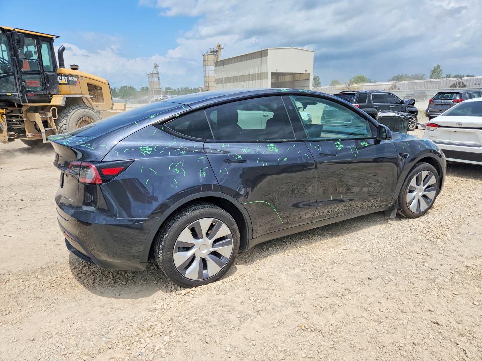 2024 Tesla Model y VIN 7SAYGDEE0RF987856 COPART salvage auction — HAIL, Ks - Cert Of Title-Salvage, sold $200 on 2026-07-30 (photo 3)