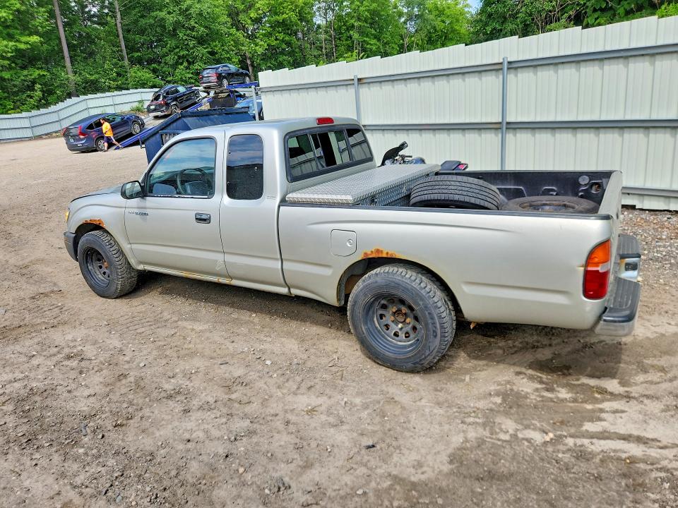 2000 Toyota Tacoma VIN 5TEVL52N8YZ704218 COPART salvage auction — NORMAL WEAR, Vt - Certificate Of Title, sold $600 on 2026-07-27 (photo 2)