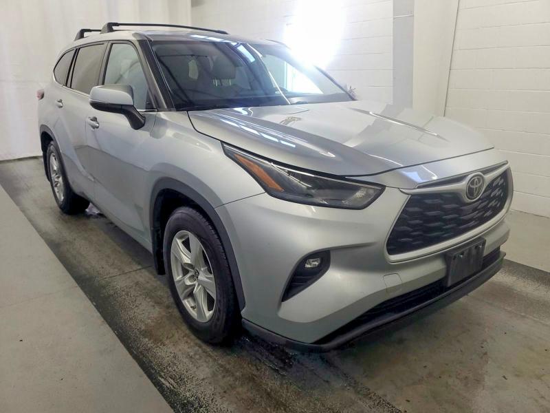 2022 Toyota Highlander VIN 5TDBZRBH9NS577099 COPART salvage auction — NORMAL WEAR, Mt - Certificate Of Title (P), sold $14,500 on 2026-07-29 (photo 1)