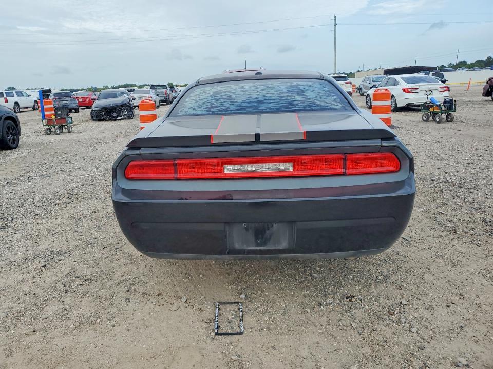 2010 Dodge Challenger VIN 2B3CJ4DV5AH172742 COPART salvage auction — MINOR DENT/SCRATCHES, Tx - Certificate Of Title, sold $1,100 on 2026-07-02 (photo 6)