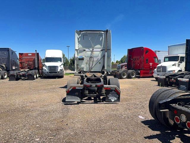 2014 Volvo Vnl VIN 4V4NC9EH4EN167427 COPART salvage auction — MECHANICAL, Co - Dlr/Dis/Exp-Ct Others-Ca Acq (P), sold $1,600 on 2026-07-20 (photo 6)