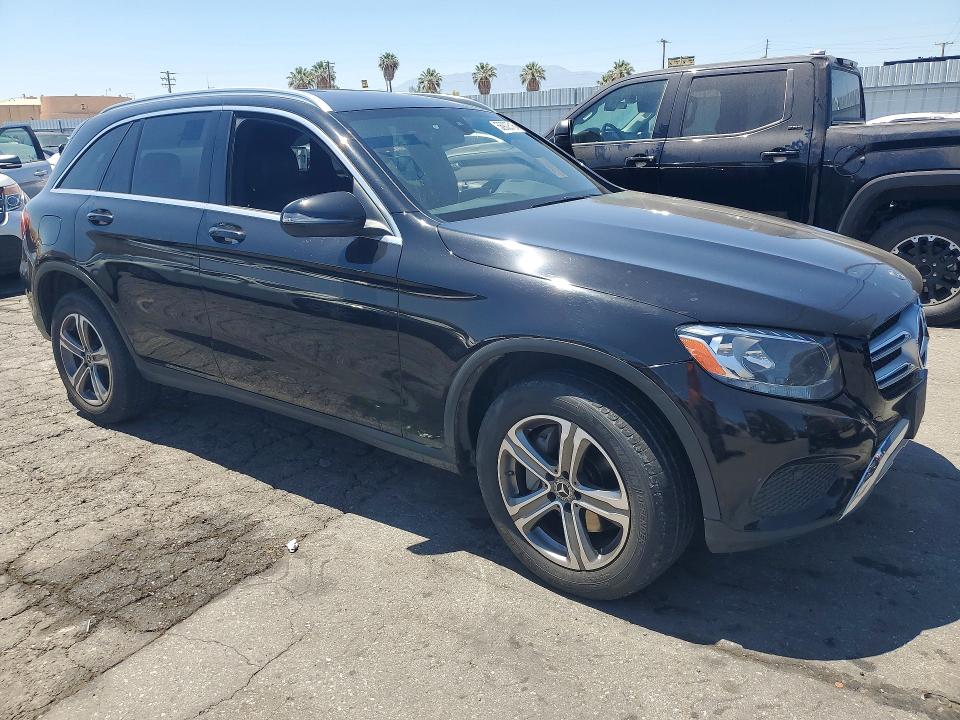 2019 Mercedes-benz Glc VIN WDC0G4KB6KF581080 COPART salvage auction — MINOR DENT/SCRATCHES, Nj - Dis/Dlr/Exp Only Clean Title, sold $1,100 on 2026-07-27 (photo 4)