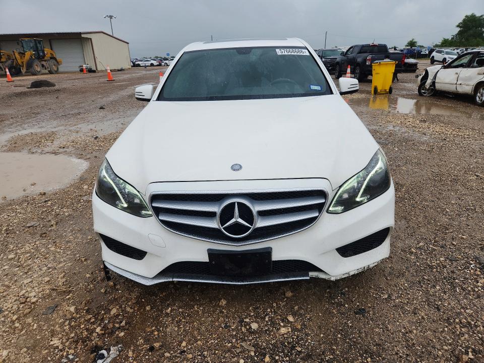 2016 Mercedes-benz VIN WDDHF5KB8GB239460 COPART salvage auction — WATER/FLOOD, Tx - Salvage Title-Flood Damage, sold $30 on 2026-07-29 (photo 5)