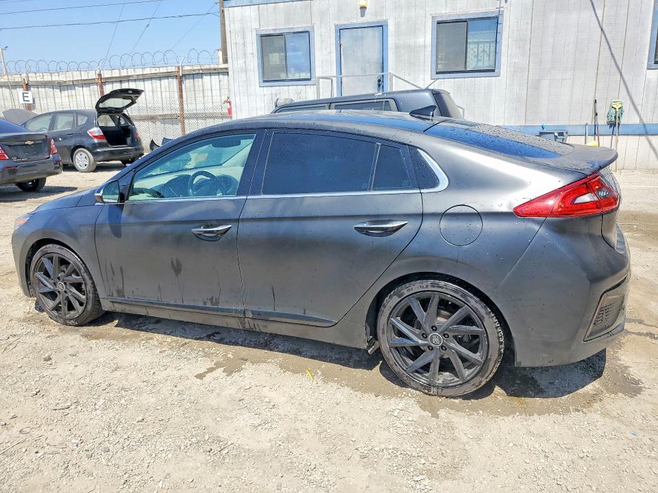 2017 Hyundai Ioniq VIN KMHC05LC4HU030229 COPART salvage auction — NORMAL WEAR, CA - DIS/DLR/EXP ONLY CLEAN TITLE, sold $925 on 2026-07-27 (photo 2)