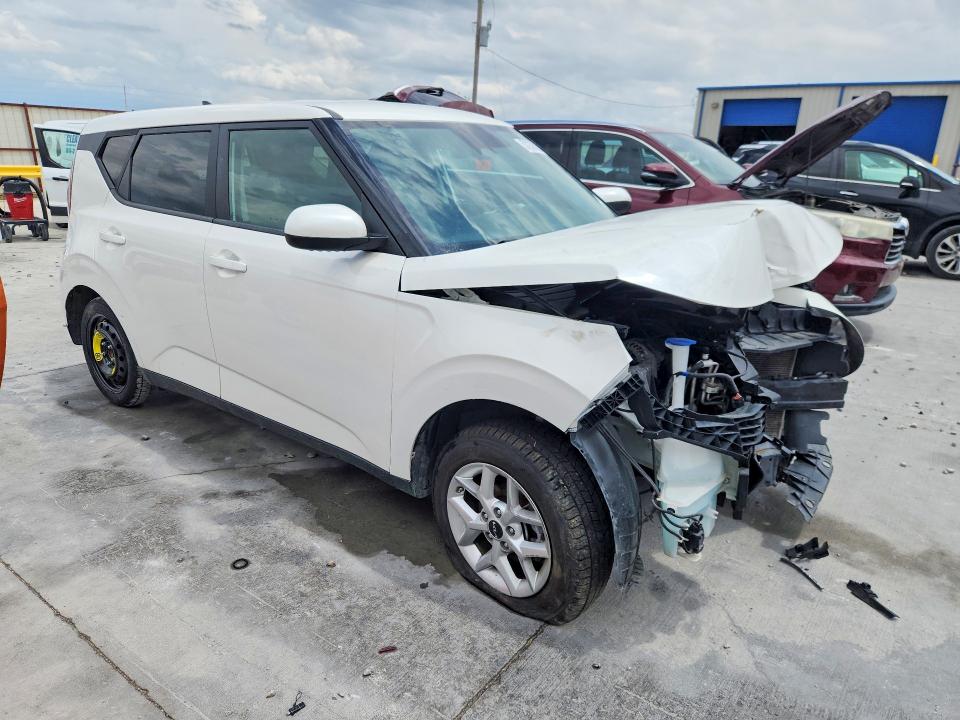 2023 Kia Soul VIN KNDJ23AU6P7862352 COPART salvage auction — FRONT END, Tx - Salvage Vehicle Title, sold $1,500 on 2026-07-31 (photo 4)