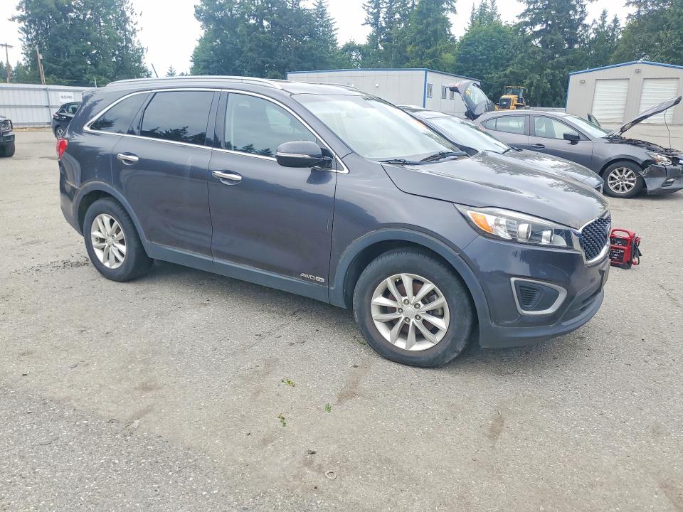 2017 Kia Sorento VIN 5XYPGDA51HG293294 COPART salvage auction — MINOR DENT/SCRATCHES, WA - VEHICLE CERT OF OWNERSHIP-TITL, sold $1,400 on 2026-07-20 (photo 4)