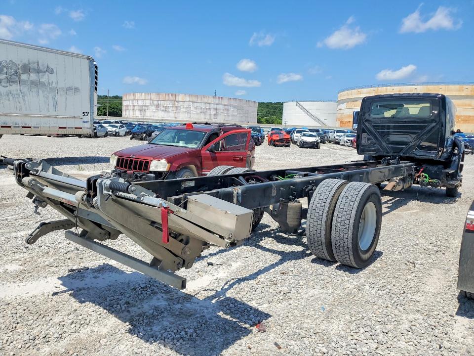 2025 International Truck VIN 1HTEUMMLXSS040795 COPART salvage auction — SIDE, OK - CERT OF TITLE-SALVAGE, sold $5,800 on 2026-09-02 (photo 3)