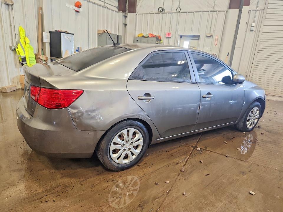 2012 Kia Forte VIN KNAFU4A26C5592627 COPART salvage auction — Burn Interior, Wi - Junked Vehicle Bill Of Sale, sold $325 on 2026-07-27 (photo 3)