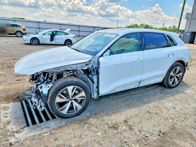 2024 Audi Q8 VIN WA14AAGE9RB054964 COPART salvage auction — FRONT END, Va - Cert Of Title - Salvage, sold $15,900 on 2026-07-29 (photo 1)