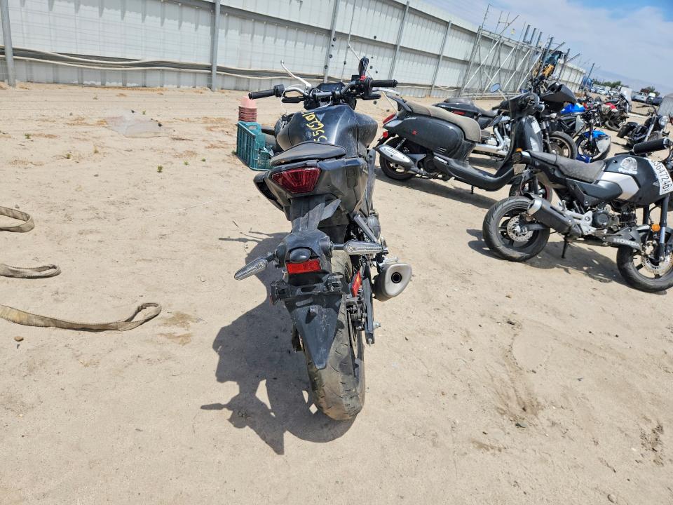 2025 Yamaha VIN MH3RH28Y1SK001057 COPART salvage auction — SIDE, Ca - Salvage Certificate, sold $1,200 on 2026-07-02 (photo 4)