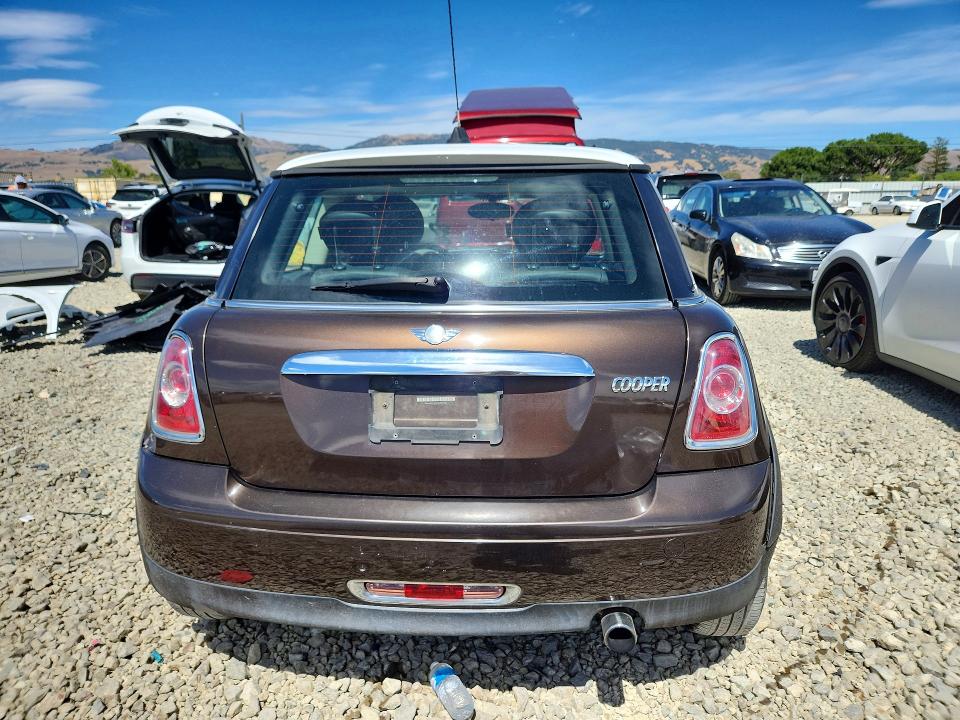 2011 Mini Cooper VIN WMWSU3C51BT091946 COPART salvage auction — FRONT END, CA - SALVAGE CERTIFICATE, sold $525 on 2026-07-28 (photo 6)
