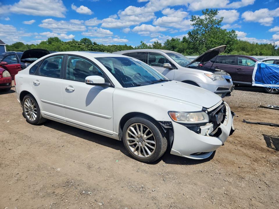2010 Volvo S40 VIN YV1382MS2A2496125 COPART salvage auction — FRONT END, Ma - Cert Of Title-Reconstrctd Coll, sold $125 on 2026-07-29 (photo 4)