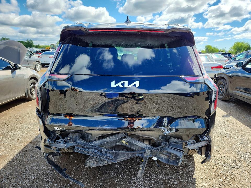 2026 Kia Ev9 VIN KNDADFS53T6070405 COPART salvage auction — REAR END, On - Permit Salvage, sold $12,100 on 2026-07-16 (photo 6)