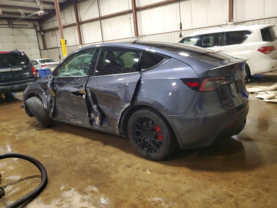 2022 Tesla Model y VIN 7SAYGDEF0NF324743 COPART salvage auction — SIDE, Pa - Certificate Of Salvage, sold $5,900 on 2026-07-21 (photo 2)