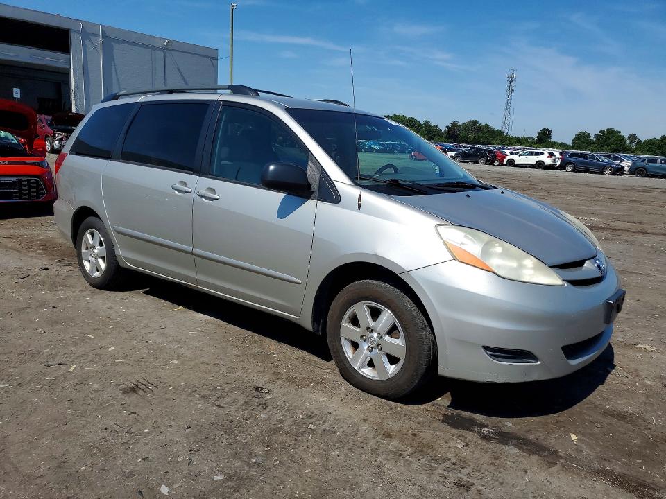 2006 Toyota Sienna VIN 5TDZA23C26S573994 COPART salvage auction — REAR END, VA - CERT OF TITLE - SALVAGE, sold $1,300 on 2026-07-08 (photo 4)