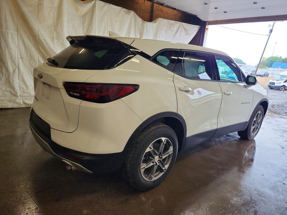 2023 Chevrolet Blazer VIN 3GNKBHR40PS193915 COPART salvage auction — NORMAL WEAR, Pa - Cert Of Title (P), sold $16,000 on 2026-07-02 (photo 3)