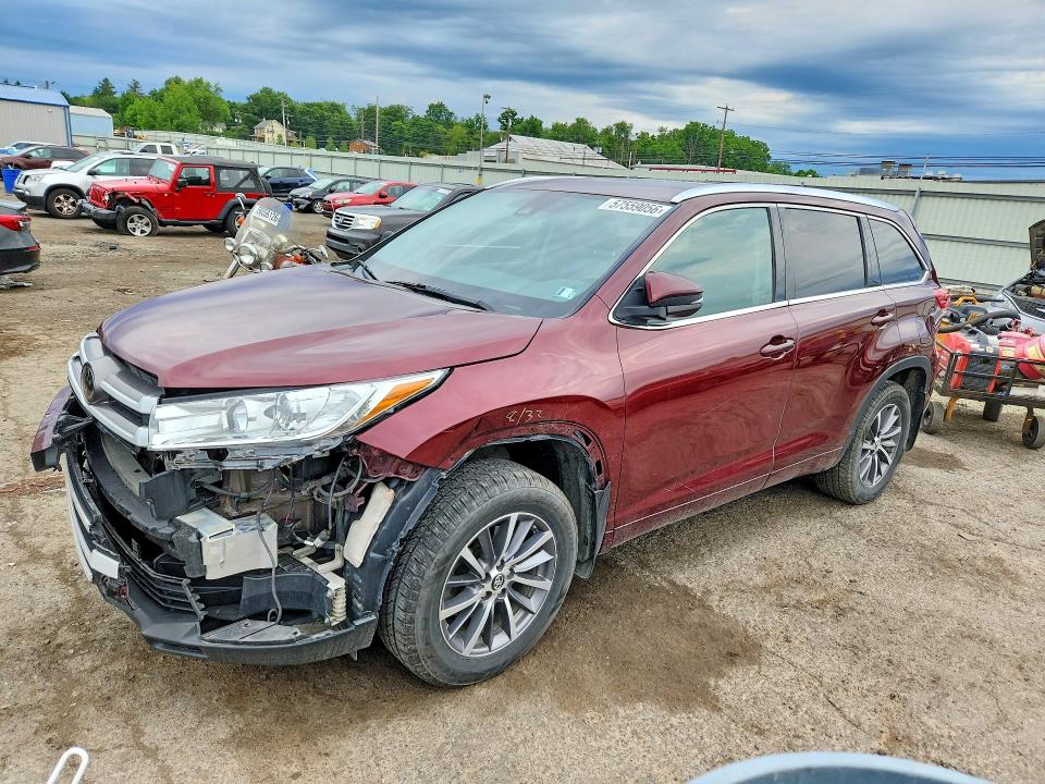 2018 Toyota VIN 5TDJZRFH6JS888120 COPART salvage auction — FRONT END, Pa - Certificate Of Salvage, sold $9,300 on 2026-07-17 (photo 1)