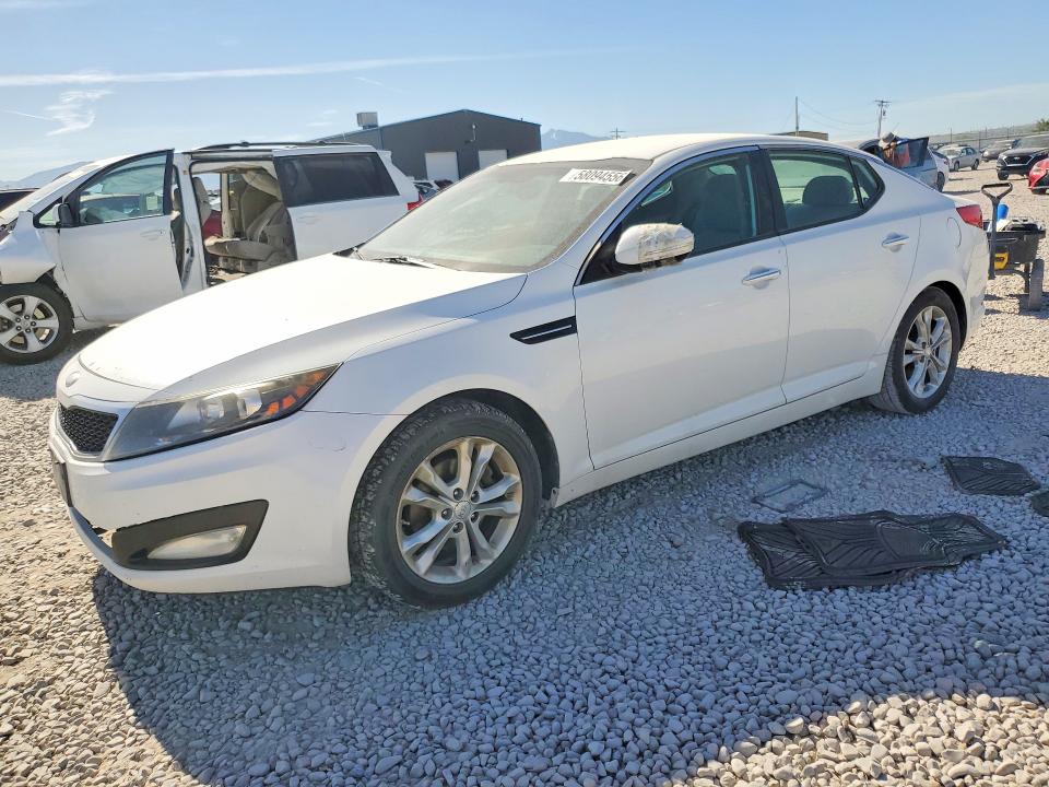 2013 Kia VIN 5XXGM4A72DG222985 COPART salvage auction — MINOR DENT/SCRATCHES, Ut - Certificate Of Title, sold $750 on 2026-07-21 (photo 1)