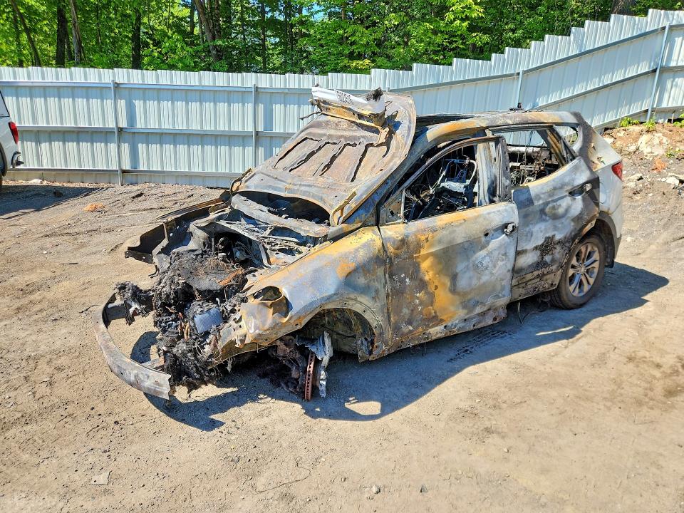 2013 Hyundai Santa fe VIN 5XYZUDLB2DG058949 COPART salvage auction — BURN, Vt - Cert Of Title-Salvage Vehicle, sold $175 on 2026-07-13 (photo 1)