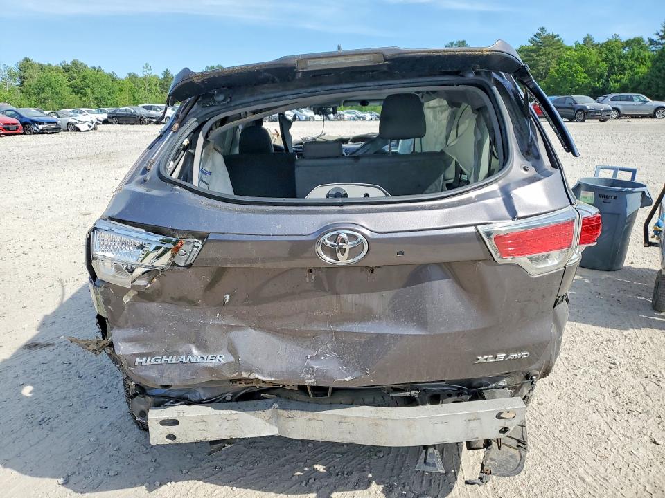 2016 Toyota Highlander VIN 5TDJKRFH2GS303773 COPART salvage auction — ROLLOVER, Ma - Cert Of Title-Reconstrctd Coll, sold $1,200 on 2026-07-27 (photo 6)