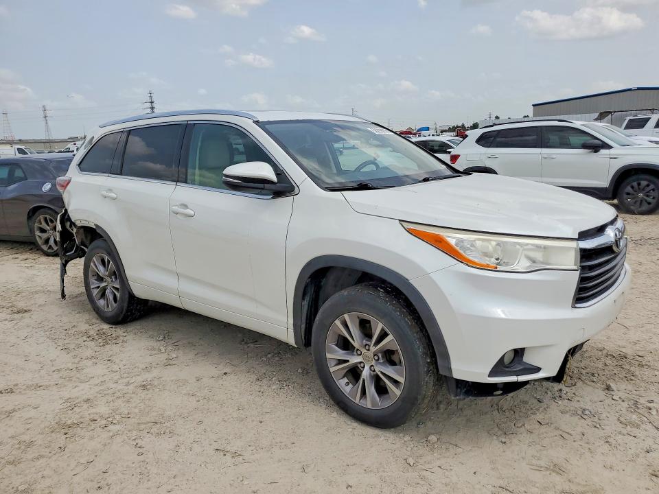 2014 Toyota Highlander VIN 5TDKKRFH6ES020715 COPART salvage auction — REAR END, Tx - Salvage Vehicle Title, sold $5,800 on 2026-07-31 (photo 4)