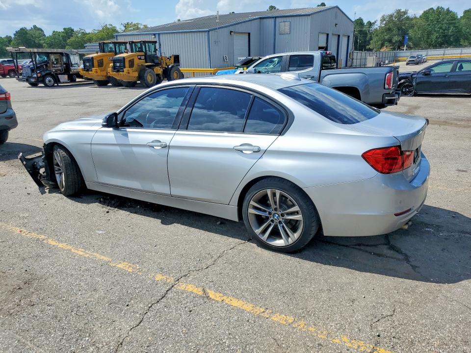 2015 BMW 3er VIN WBA3A5G57FNS90125 COPART salvage auction — FRONT END, AL - CERT OF TITLE-SALVAGE TITLE, sold $875 on 2026-08-03 (photo 2)
