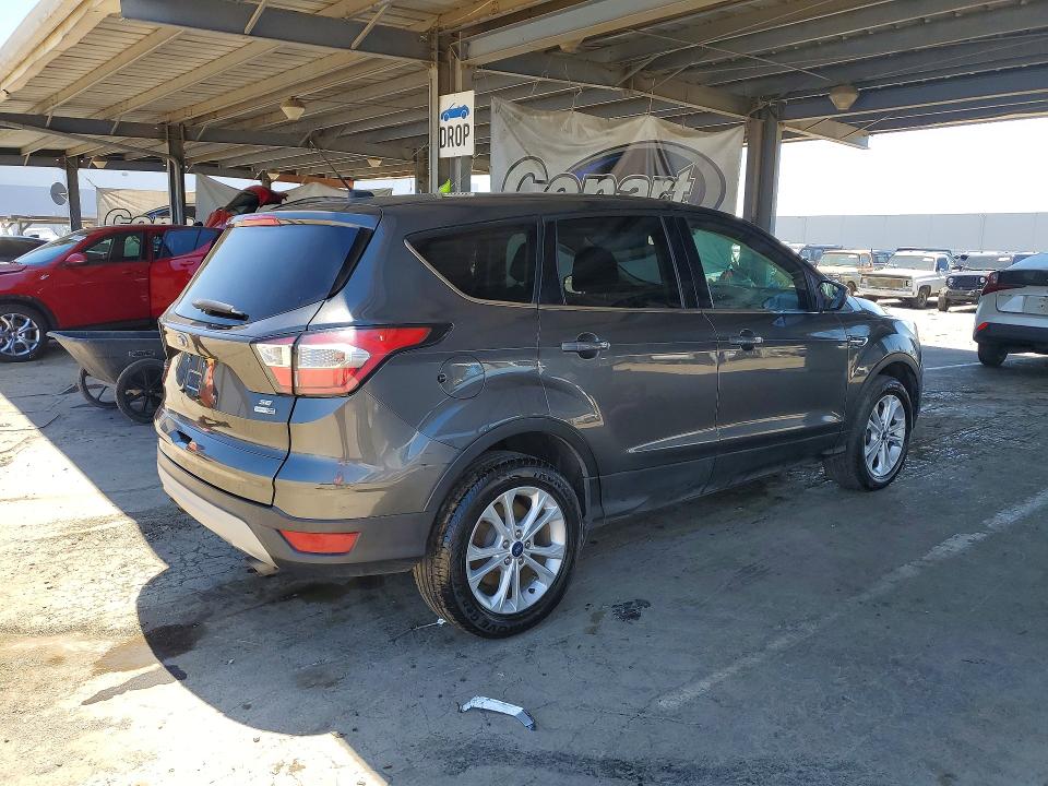 2017 Ford Escape VIN 1FMCU9GD6HUE39346 COPART salvage auction — MINOR DENT/SCRATCHES, Ca - Dis/Dlr/Exp Only Clean Title, sold $450 on 2026-07-02 (photo 3)