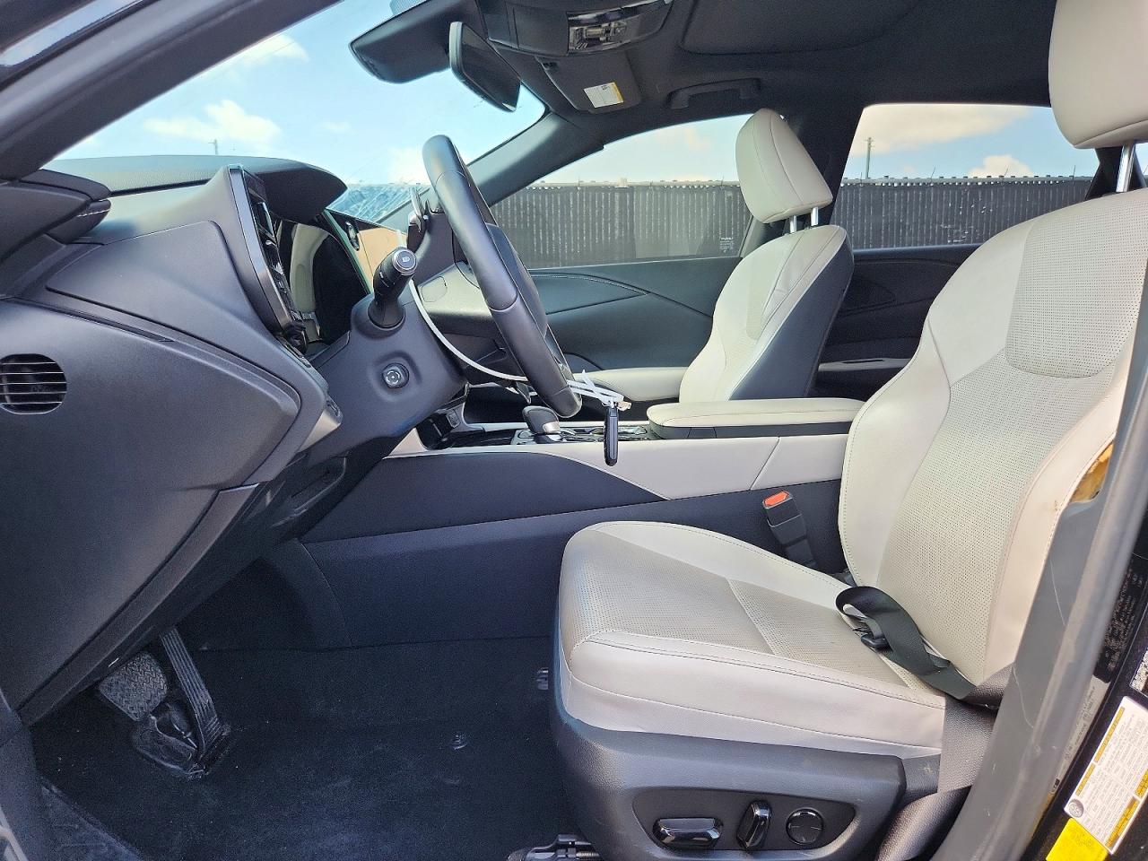 2023 Lexus RX 350 VIN JTJCHMAA6P2006031 COPART salvage auction — Front End, FL - CERTIFICATE OF TITLE, sold $25,750 on 2026-07-10 (photo 7)