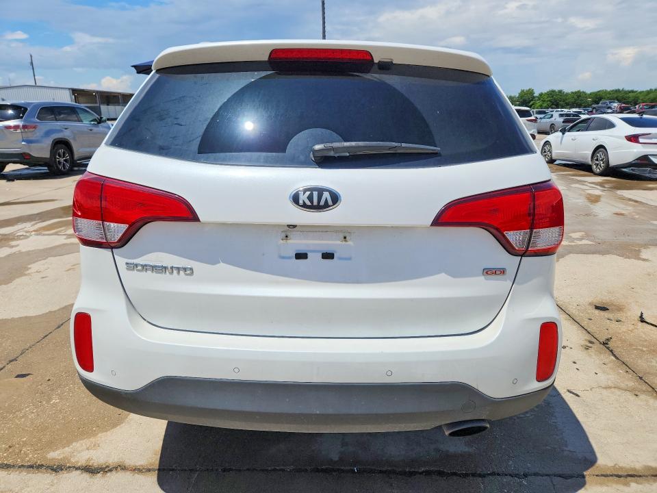 2014 Kia Sorento VIN 5XYKT4A66EG495686 COPART salvage auction — ENGINE BURN, Tx - Nonrepairable Title, sold $150 on 2026-07-02 (photo 6)