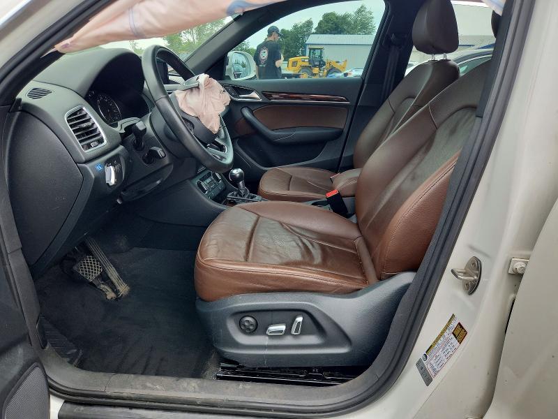 2016 Audi Q3 VIN WA1EFCFS1GR022667 COPART salvage auction — FRONT END, Il - Salvage Cert-Flood, sold $725 on 2026-08-03 (photo 7)