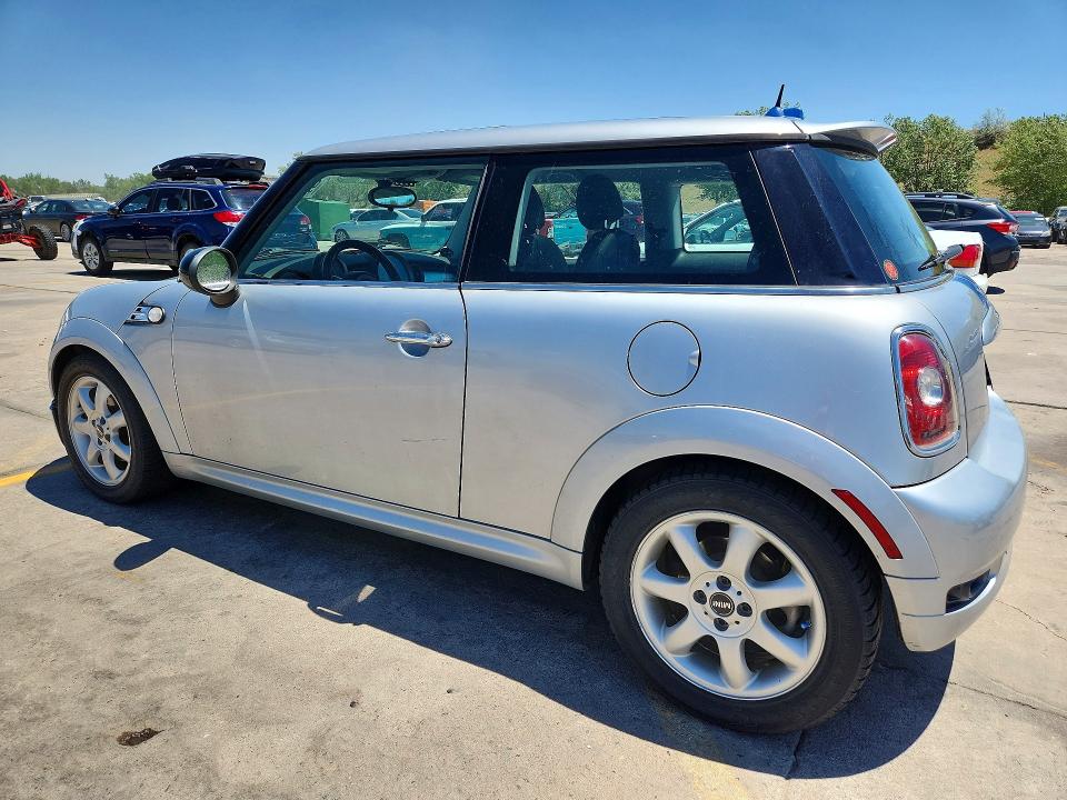 2010 Mini Cooper VIN WMWMF3C51ATZ28096 COPART salvage auction — FRONT END, Co - Public - Salvage Title, sold $350 on 2026-07-22 (photo 2)