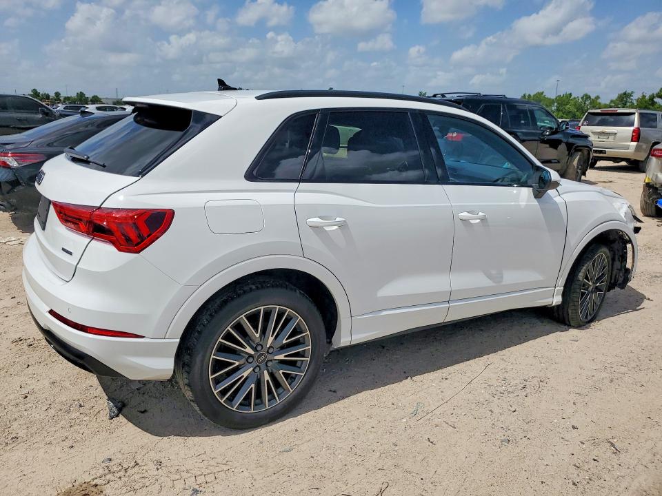 2024 Audi Q3 VIN WA1AUCF32R1085274 COPART salvage auction — FRONT END, La - Cert Of Title-Salvage, sold $13,900 on 2026-07-28 (photo 3)