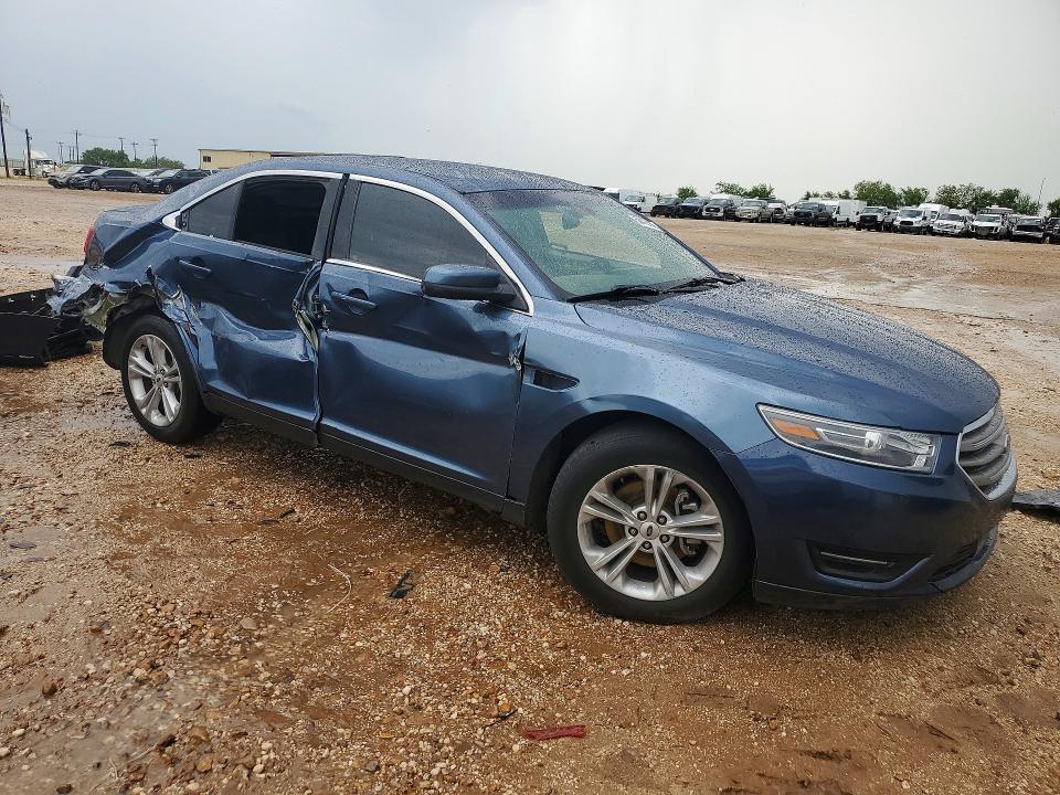 2018 Ford Taurus VIN 1FAHP2E83JG136761 COPART salvage auction — SIDE, Tx - Salvage Vehicle Title, sold $950 on 2026-07-09 (photo 4)