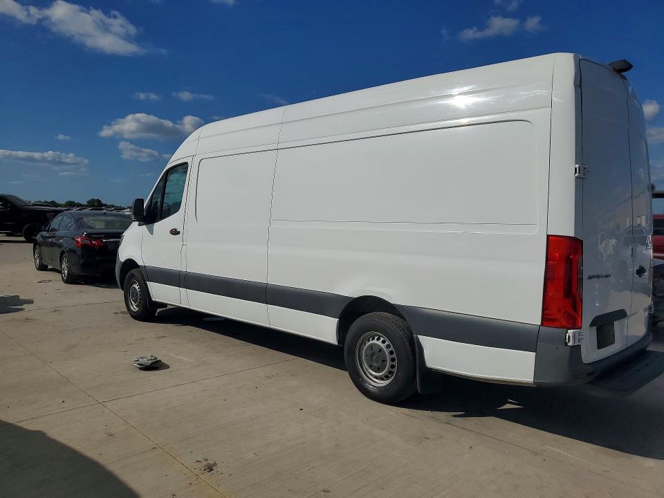 2021 Mercedes-benz Sprinter VIN W1W40CHY5MT051788 COPART salvage auction — MINOR DENT/SCRATCHES, Tx - Certificate Of Title, sold $11,300 on 2026-07-16 (photo 2)