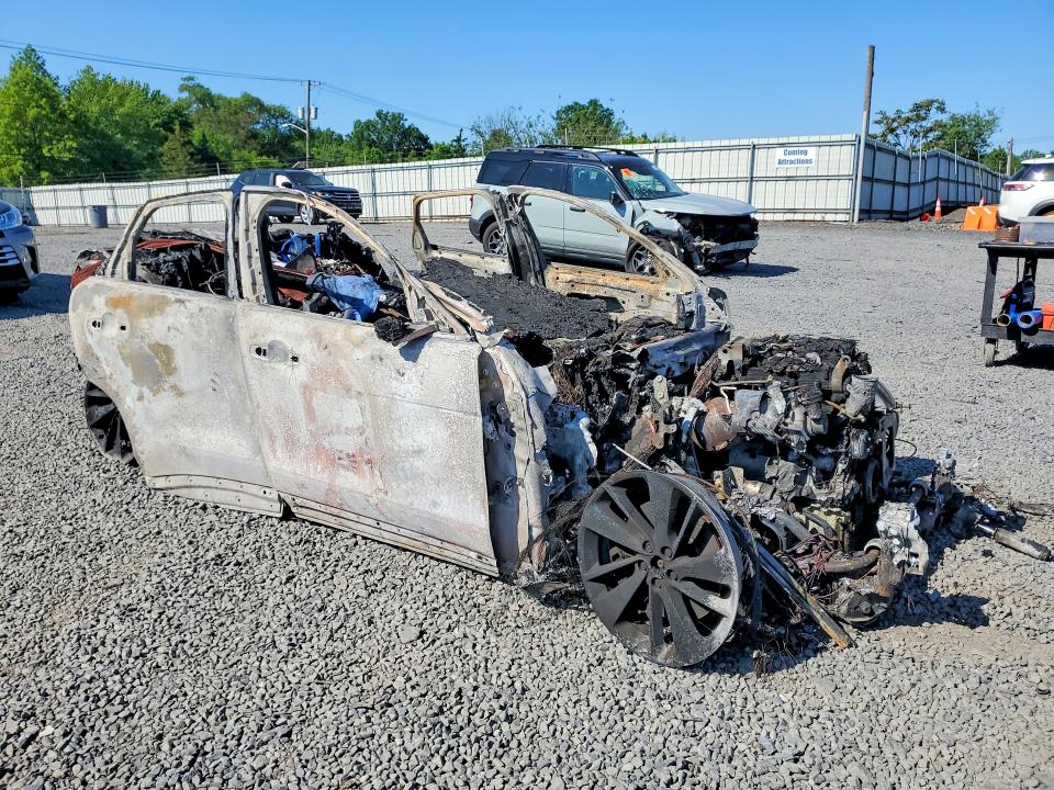 2022 Jaguar F-pace VIN SADCJ2EX3NA696399 COPART salvage auction — BURN, NJ - CERT OF TITLE-SALVAGE, sold $350 on 2026-07-24 (photo 4)