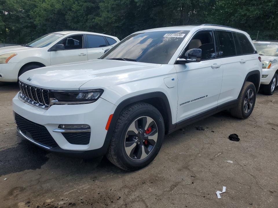 2022 Jeep Grand cherokee VIN 1C4RJYB61N8715902 — COPART salvage auction photo