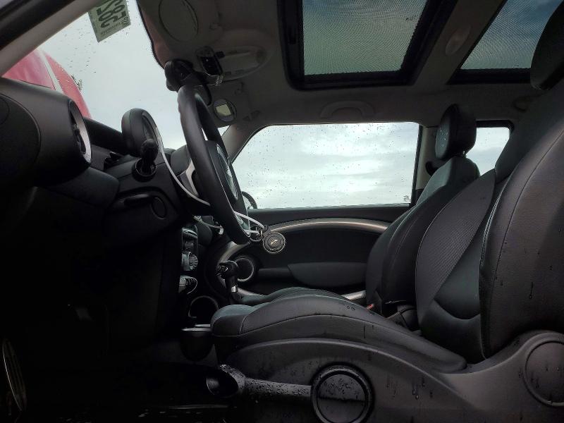 2008 Mini Cooper VIN WMWMM33598TP89237 COPART salvage auction — WATER/FLOOD, ON - PERMIT IRREPAIRABLE, sold $325 on 2026-07-28 (photo 7)
