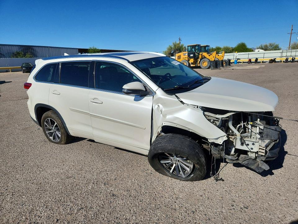 2017 Toyota Highlander VIN 5TDKZRFH2HS517941 COPART salvage auction — FRONT END, AZ - CERT OF TITLE - SALVAGE, sold $175 on 2026-07-24 (photo 4)