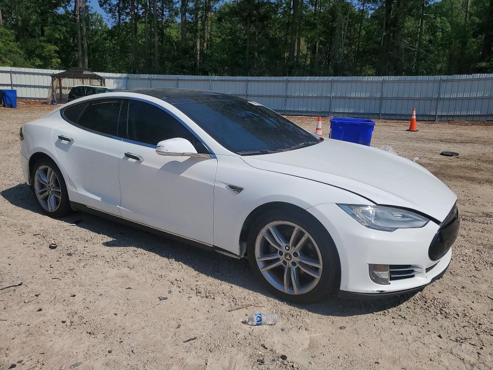 2013 Tesla VIN 5YJSA1AC0DFP10947 COPART salvage auction — SIDE, Mt - Dealer Only Clean Title, sold $825 on 2026-07-31 (photo 4)