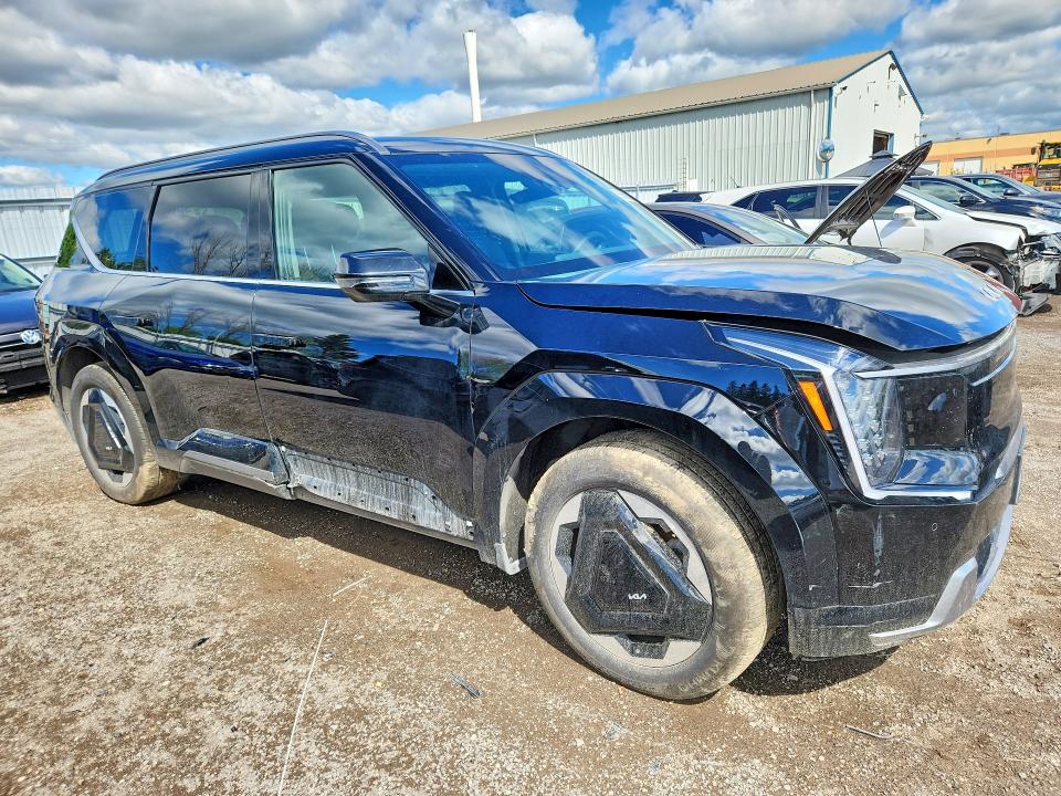 2026 Kia Ev9 VIN KNDADFS53T6070405 COPART salvage auction — REAR END, On - Permit Salvage, sold $12,100 on 2026-07-16 (photo 4)