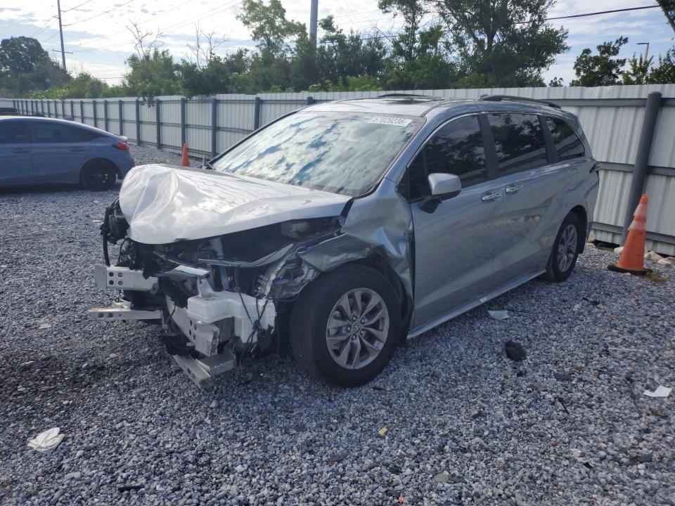 2025 Toyota Sienna VIN 5TDJRKEC8SS269050 COPART salvage auction — FRONT END, Fl - Certificate Of Destruction, sold $15,800 on 2026-07-31 (photo 1)