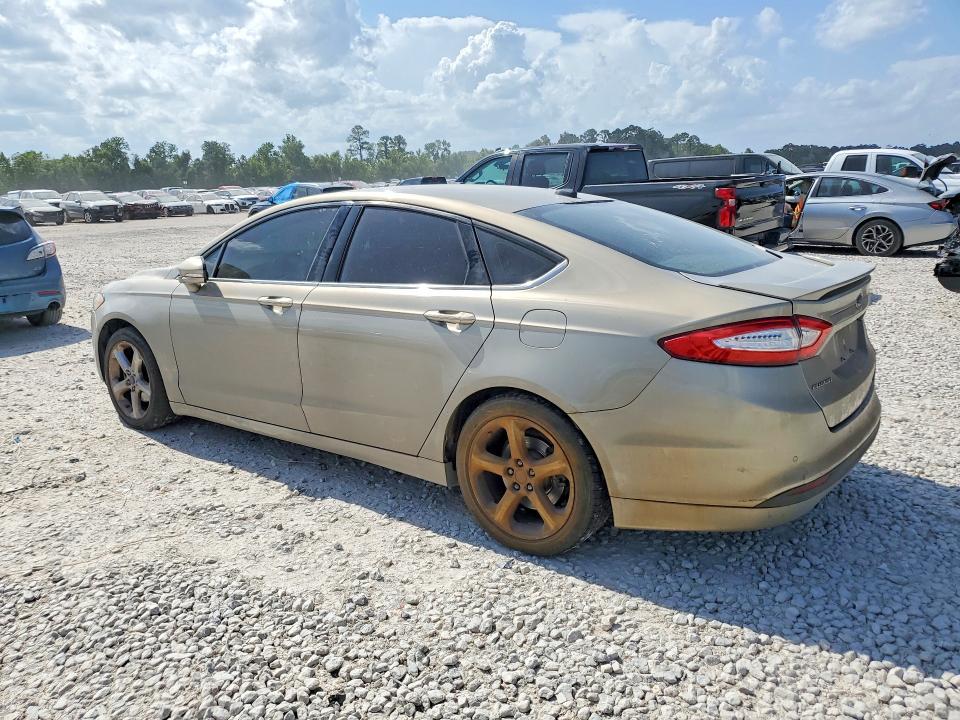 2015 Ford Fusion VIN 3FA6P0H74FR189967 COPART salvage auction — MINOR DENT/SCRATCHES, Tx - Cert Of Title-Rebuilt Salvage (P), sold $925 on 2026-07-09 (photo 2)