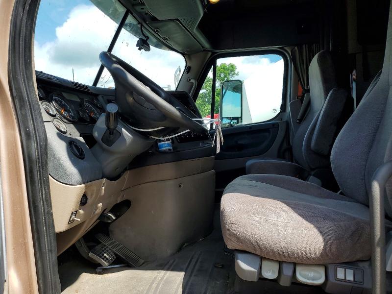 2026 Freightliner Cascadia 125 VIN 3AKJGLDR5JSJV7370 COPART salvage auction — FRONT END, AR - CERTIFICATE OF TITLE, sold $6,400 on 2026-08-11 (photo 5)