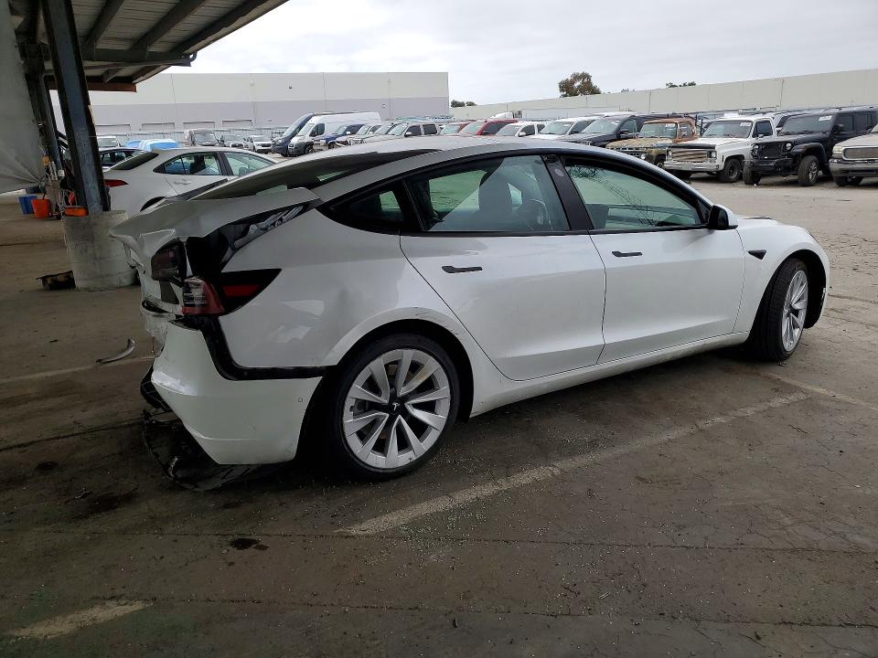 2021 Tesla VIN 5YJ3E1EB7MF902246 COPART salvage auction — REAR END, CA - SALVAGE CERTIFICATE, sold $15 on 2026-07-28 (photo 3)